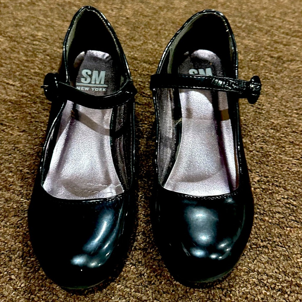 SM New York Black Kids Shoes Girks heels Sz 4 strap Mary Jane EUC!